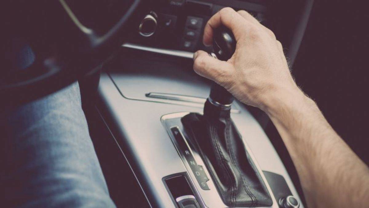 100 km hızla giderken aracı geri vitese takınca ne olur?