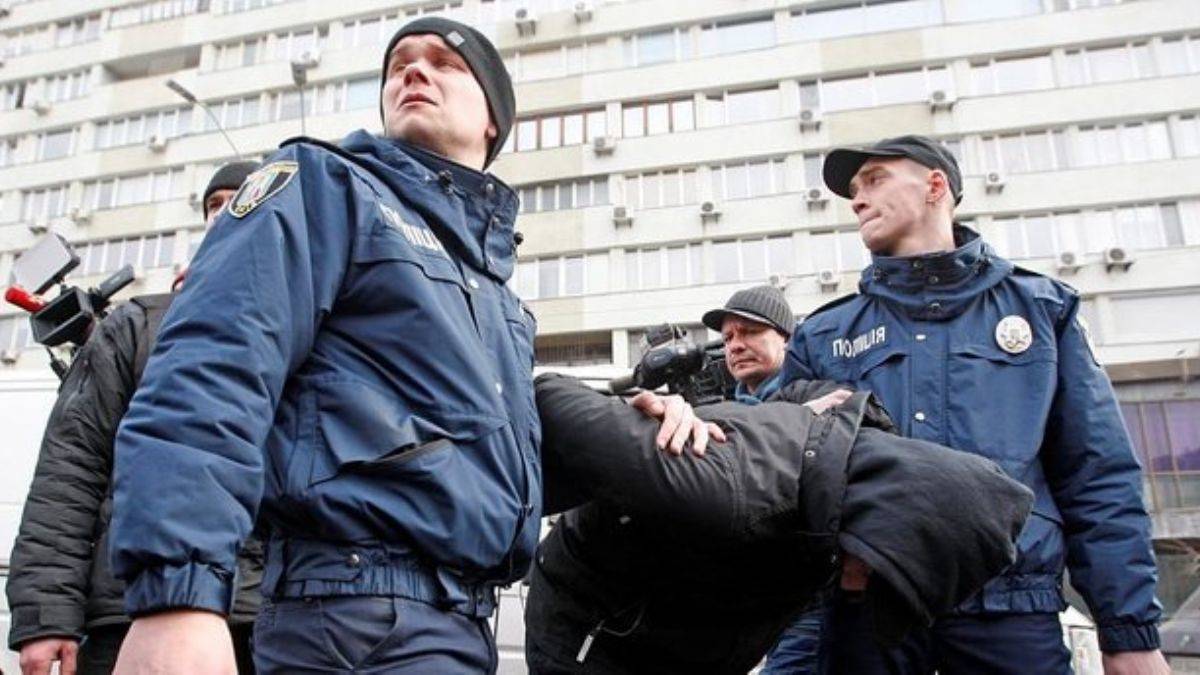 Ukrayna'da şiddet eylemi planlayan bir grup provokatör yakalandı