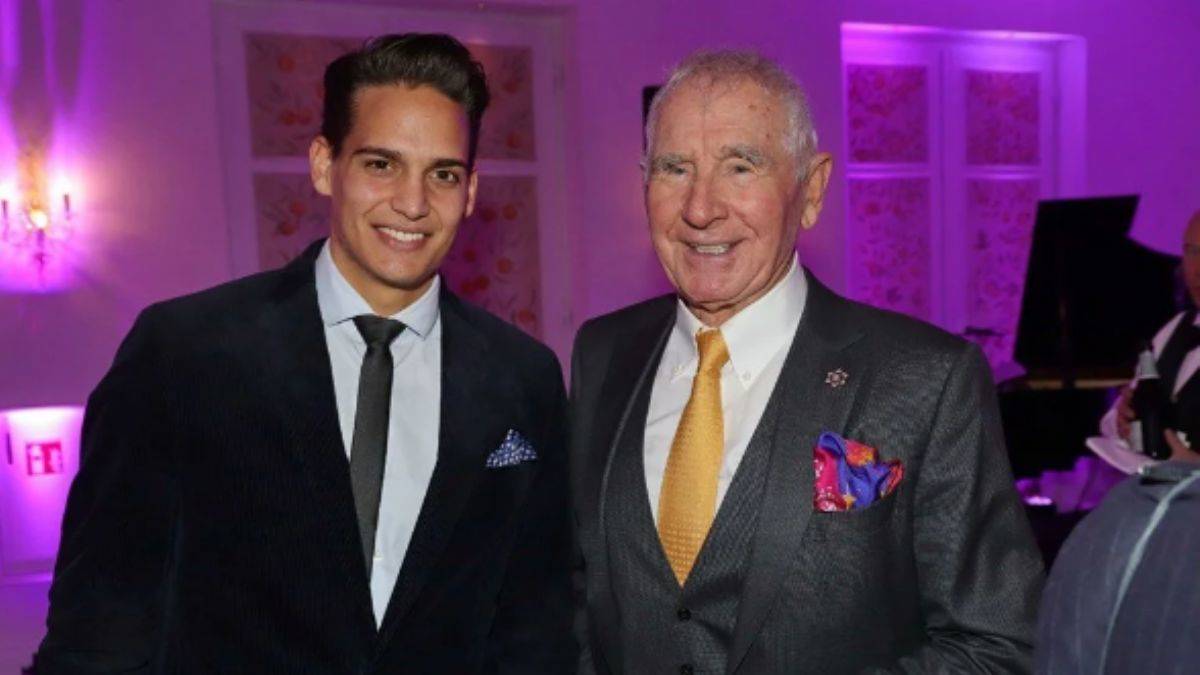 Alman prens mirası için evlat edindi