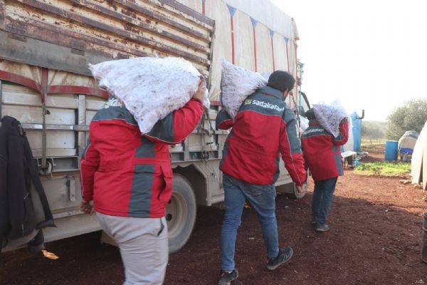 Sadakataşı'ndan İdlib'e kış yardımı