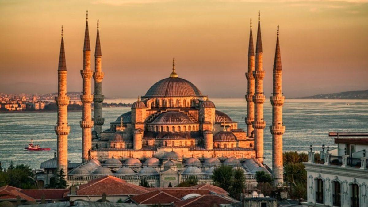 İstanbul akşam ezanı ne zaman okunuyor? İstanbul ezan vakitleri nelerdir?