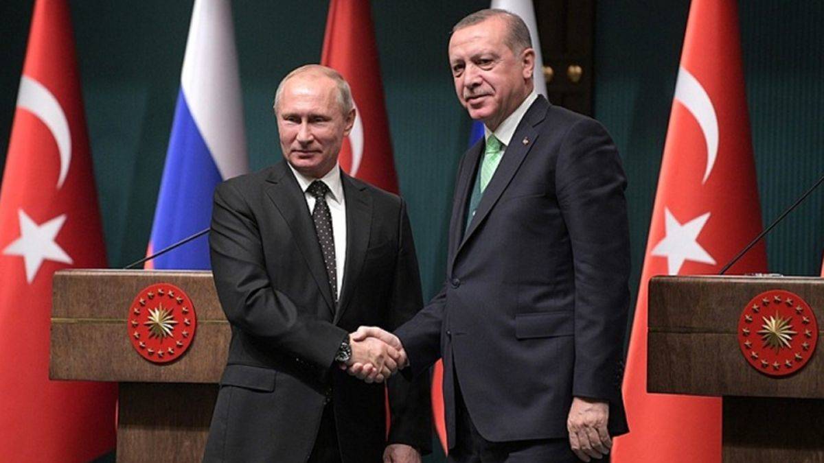 Financial Times: Erdoğan Putin’le ince bir çizgide yürüyor