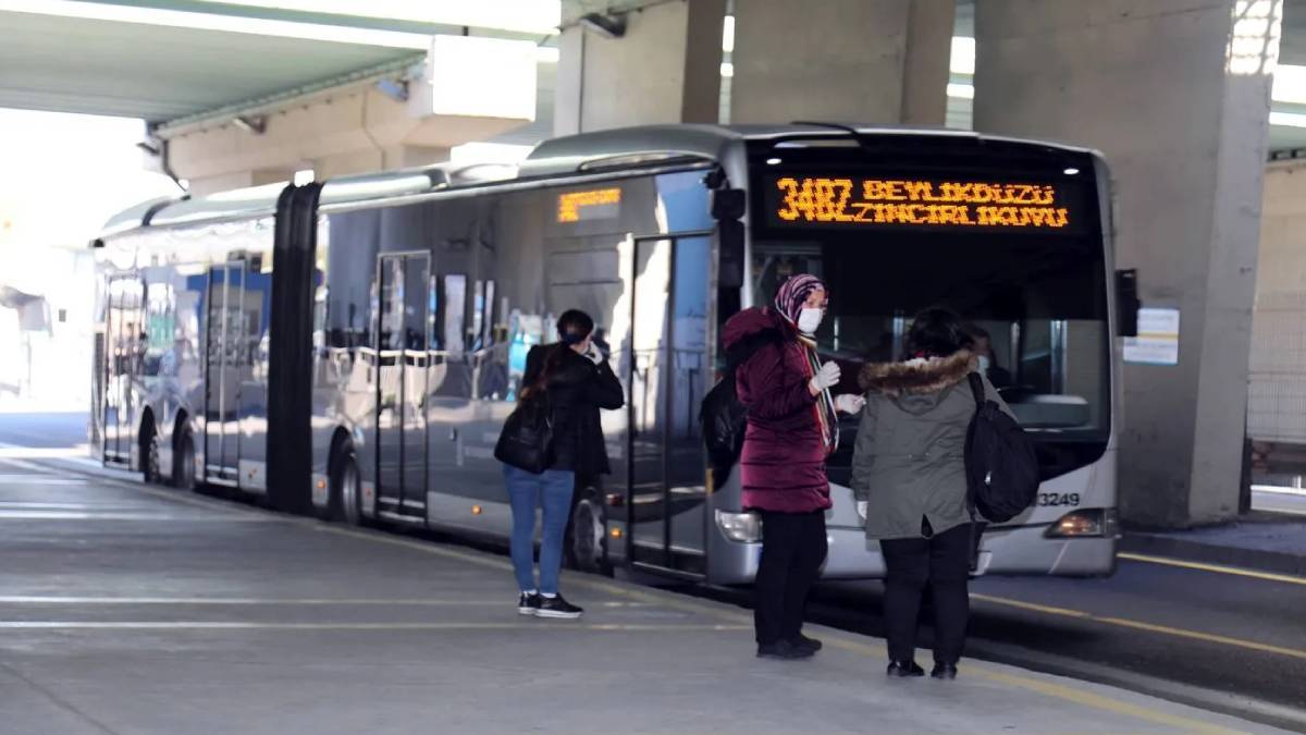 Metrobüs ücreti 2022 | Metrobüs durak sayısı akbil ücreti ne kadar? Metrobüs öğrenci, kısa mesafe, uzun mesafe kaç TL?