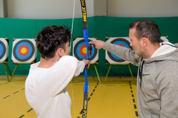 Mete Gazoz Okçuluk Merkezi açıldı