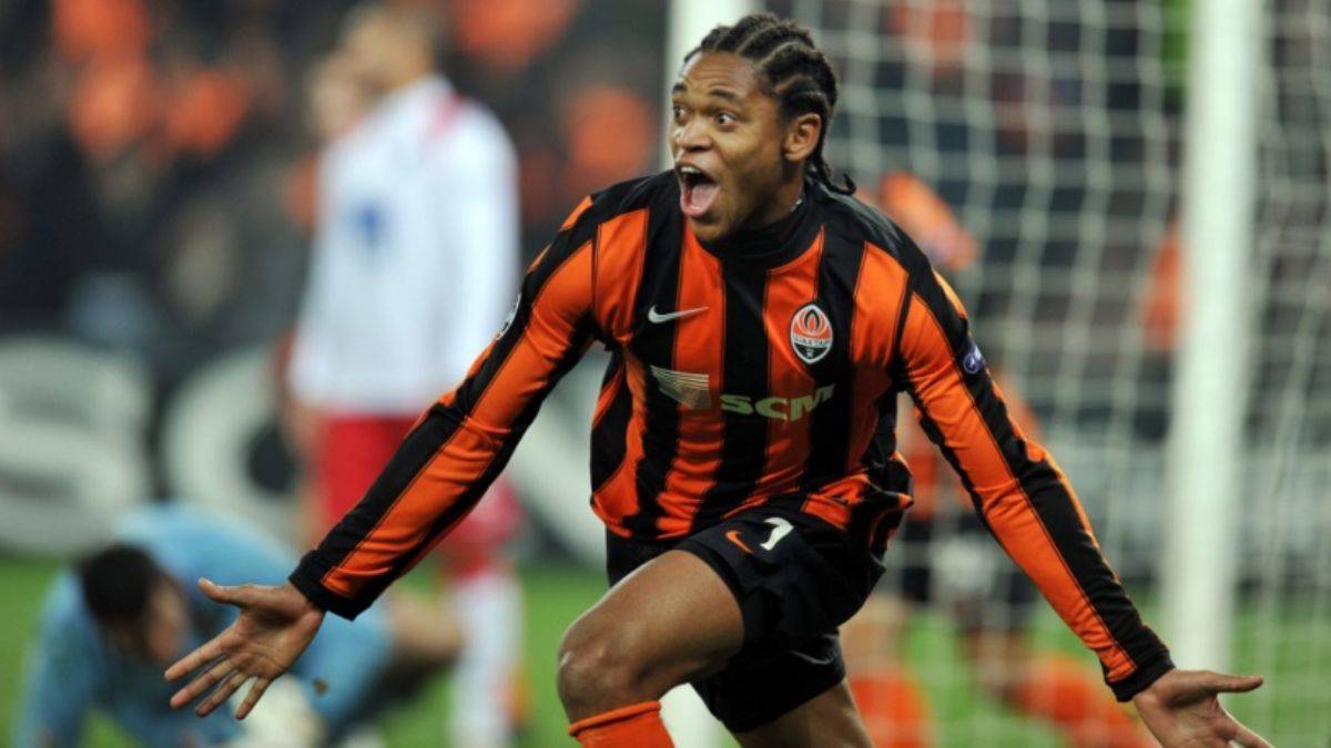 Luiz Adriano kimdir? Antalyaspor'la mı anlaştı? I Hangi takımlarda oynamıştır?