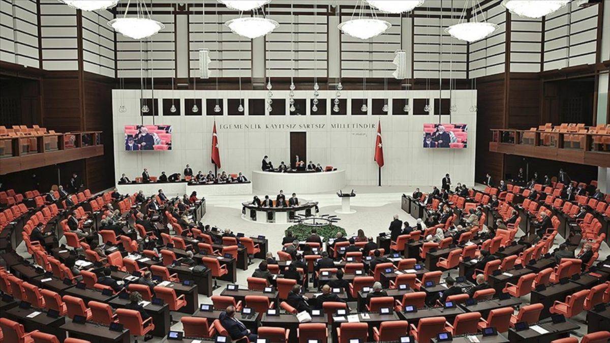 Öğretmenlik Meslek Kanunu Teklifi yasalaştı; Hangi değişiklikler getirildi?