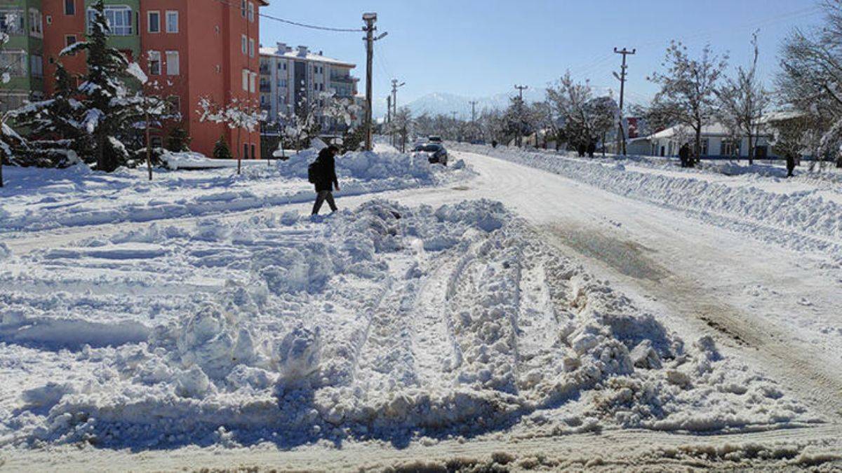 Isparta'da okullar 5 gün tatil edildi