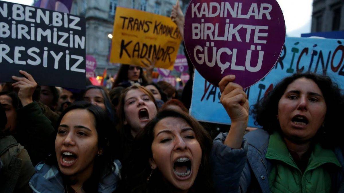 İçişleri'nden 'İstanbul Sözleşmesi' paylaşımı