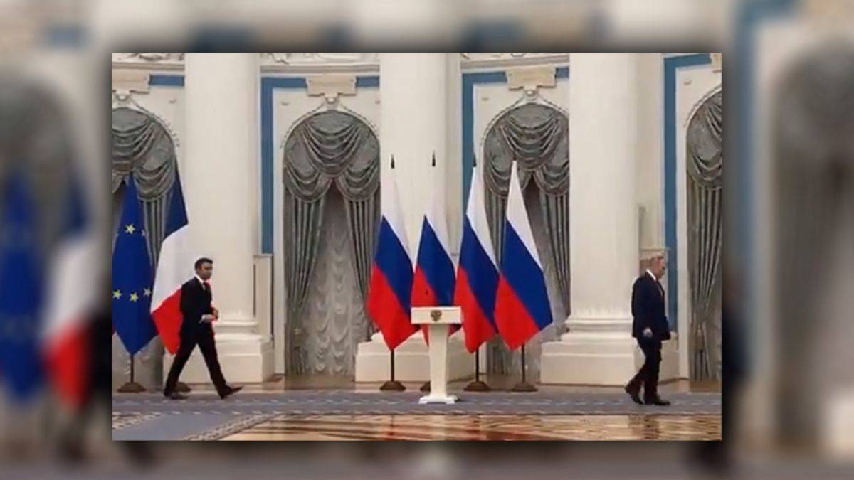 Putin'den çok konuşulan hareket! ''Gel'' işareti yaparak Macron'u beklemeden salondan ayrıldı