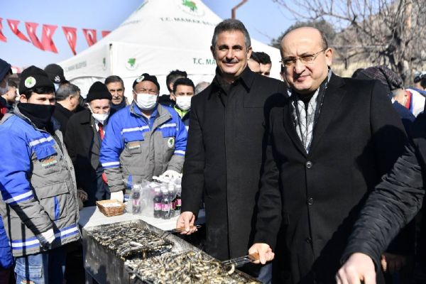 Mamak'ta Karadeniz rüzgarı esti! 1,5 Ton hamsi tüketildi