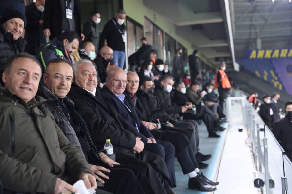 ATO Başkanı Baran ile Fransa Büyükelçisi Magro, başkent derbisinde buluştu...