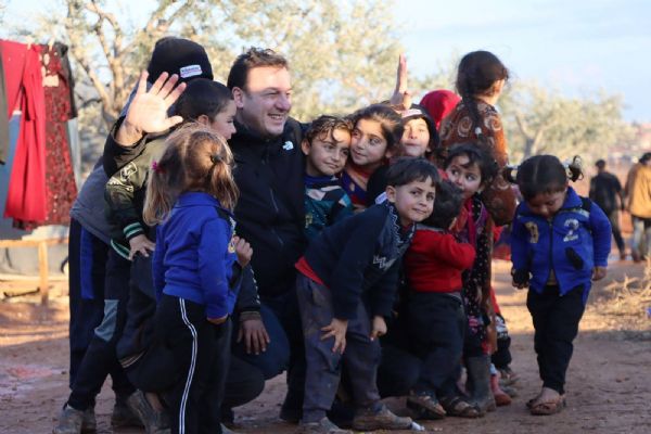 Gazeteciler, iyilik nöbeti için Suriye'ye gittiler