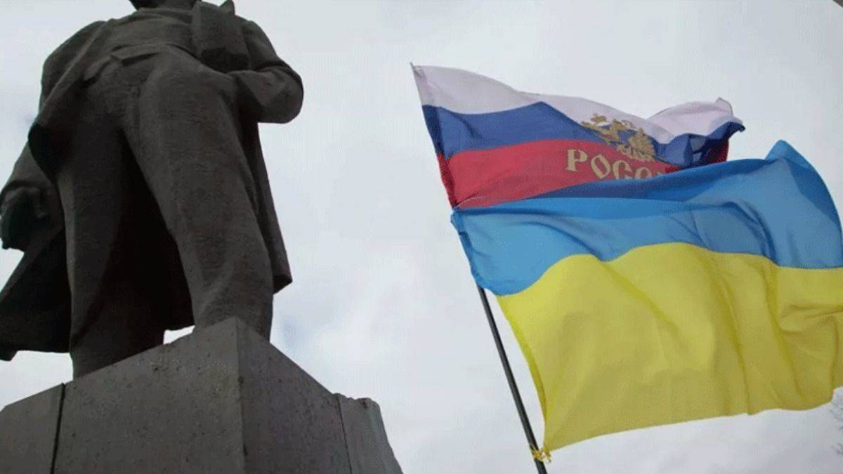 Rus diplomatlar Ukrayna’yı terk ediyor