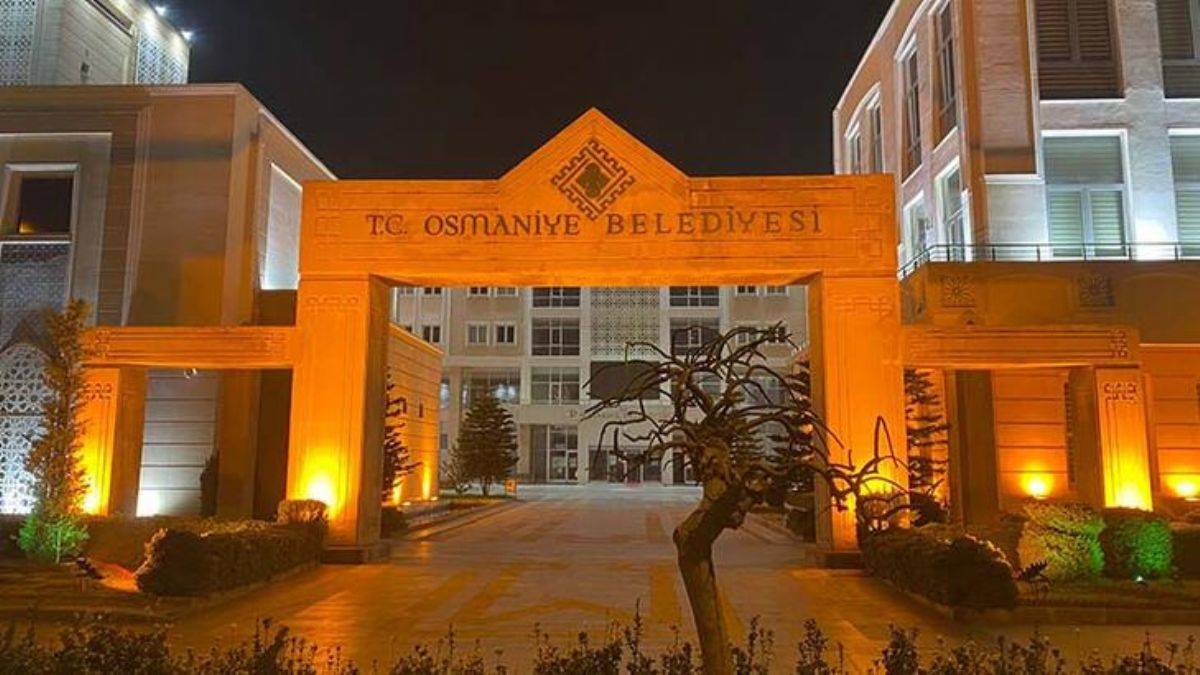 Osmaniye Belediye Başkanlığı binasına silahlı saldırı