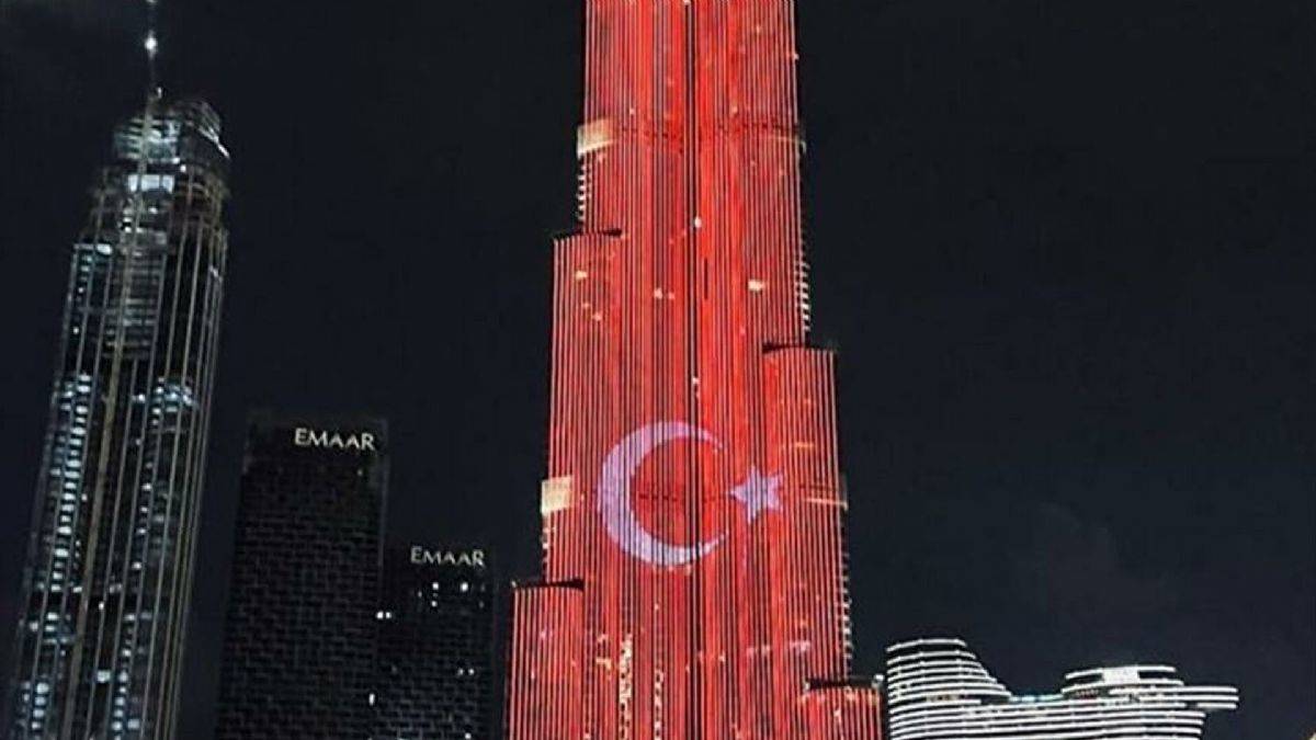 BAE'den Türk bayrağı jesti