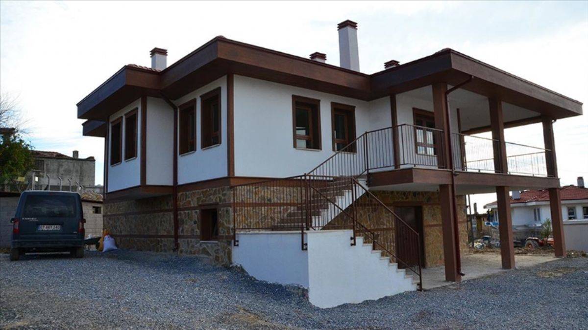 Antalya'daki orman yangını: TOKİ yeni evleri teslim ediyor