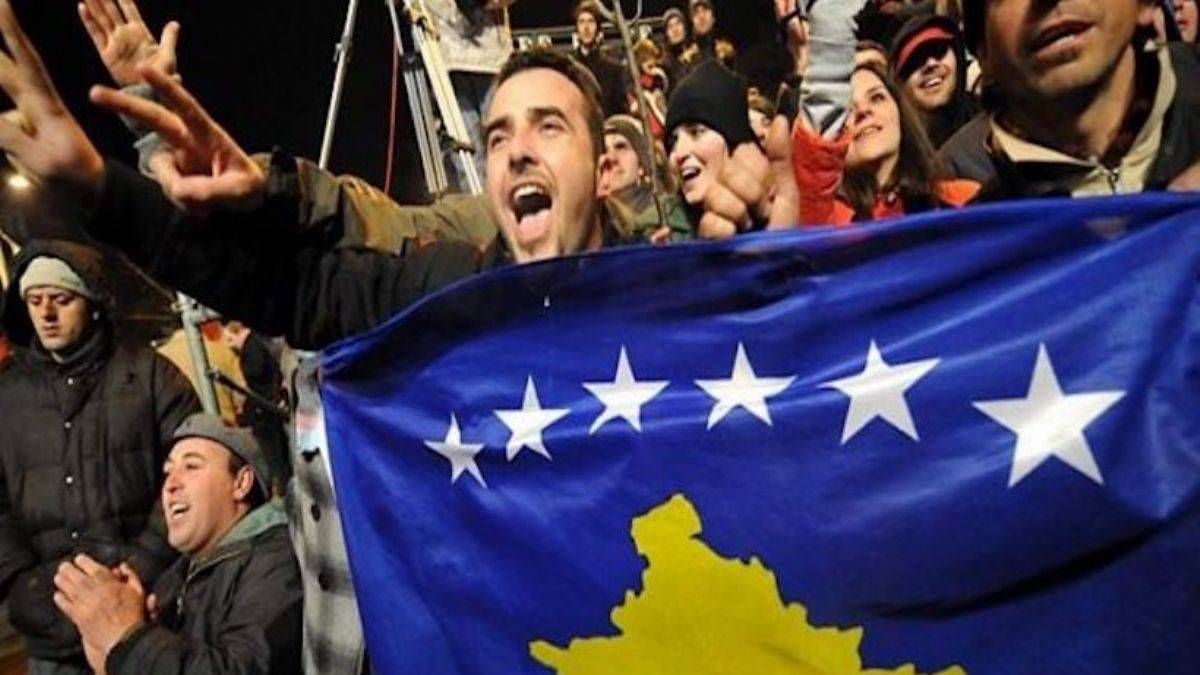 Avrupa'nın en genç ülkesi bağımsız Kosova 14 yaşında