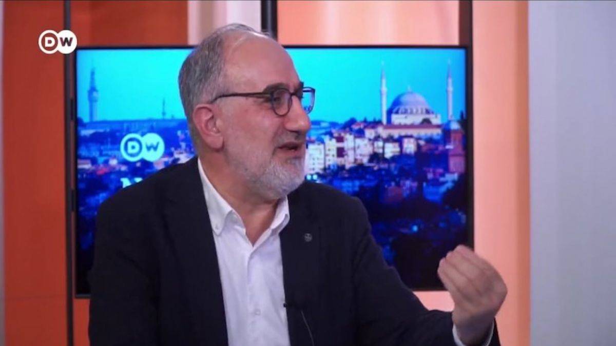 Mustafa İslamoğlu'ndan ilginç iddia: Ayasofya'nın camiye çevrilmesi Kur'an'a aykırı