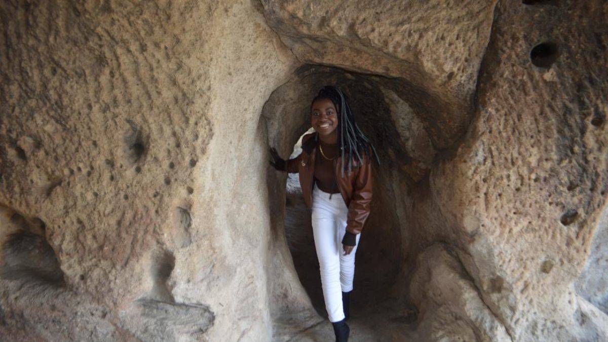 'Zambiya'dan gelen kız, Afyonkarahisar'da neler yapıyor?'