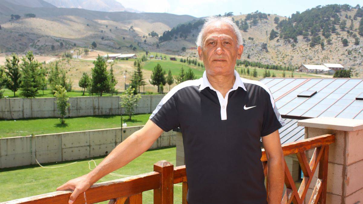 Futbolcu Muzaffer Etçil hayatını kaybetti! Beşiktaş, Altay, Manisaspor forması giyen Muzaffe Etçil vefat etti