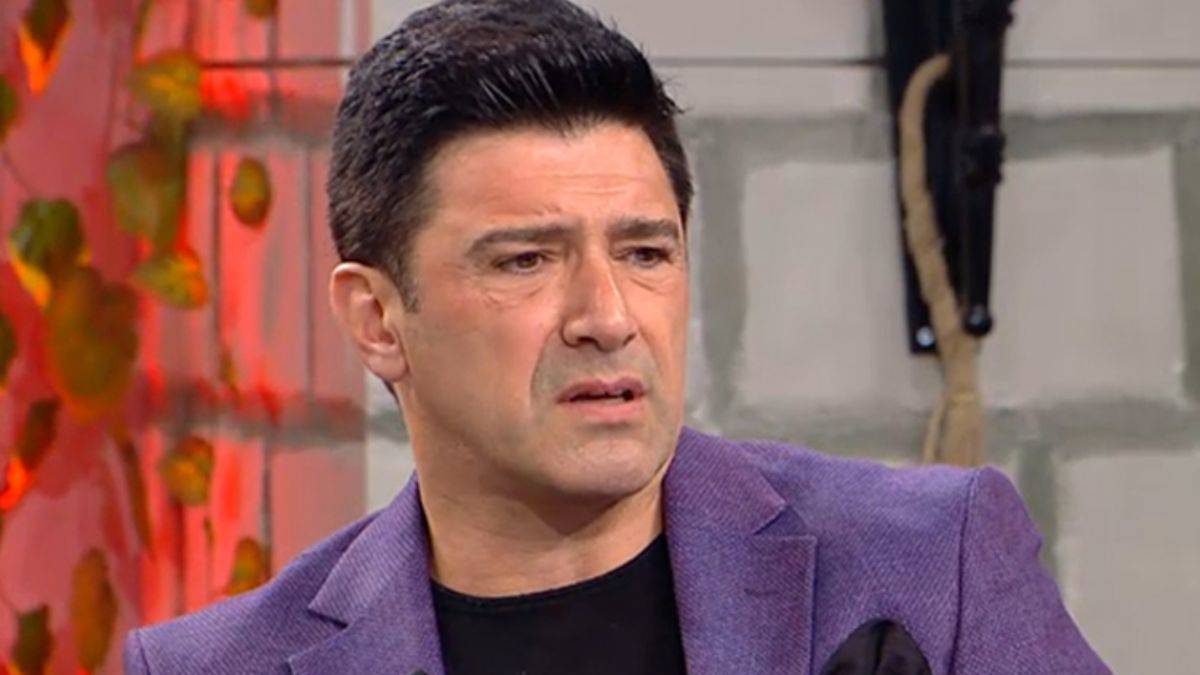 Hakan Ural'dan Tarkan'ın ''Geççek'' şarkısında mehter marşlı yanıt