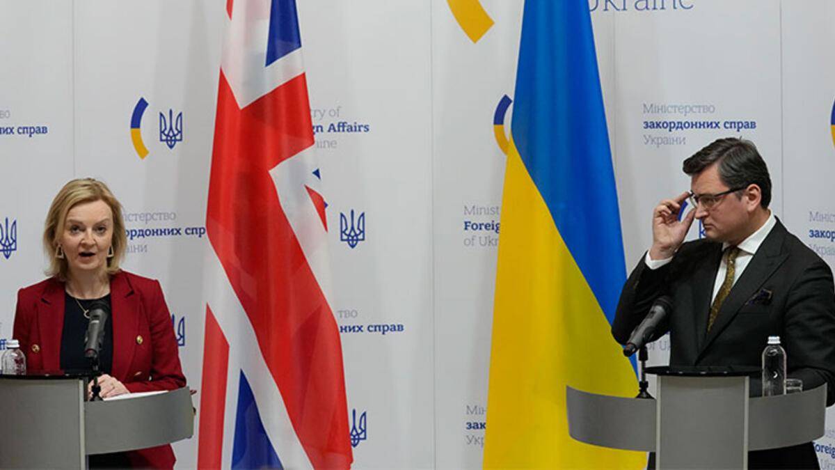 Ukrayna, İngiltere ve Polonya üçlü ittifak kurdu