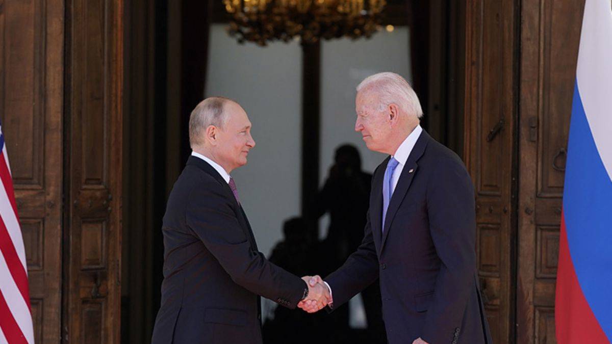 Macron araya girdi: Putin ile Biden’dan yanıt gecikmedi