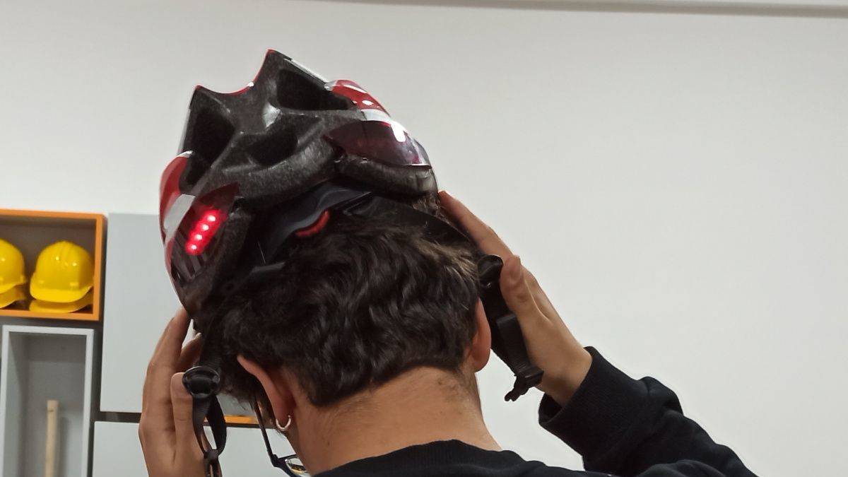 Bisiklet Kazalarına Kayıtsız Kalmadı, Buluş Geliştirdi