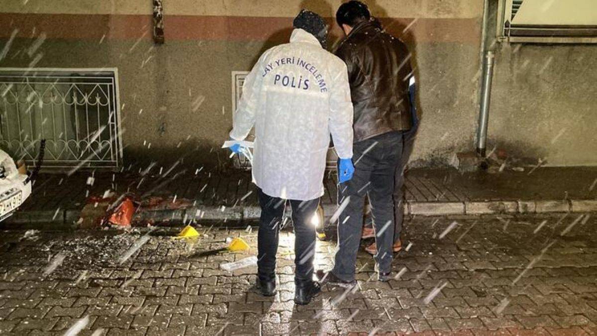 Bıçaklanmış olarak bulundu, hastanede öldü