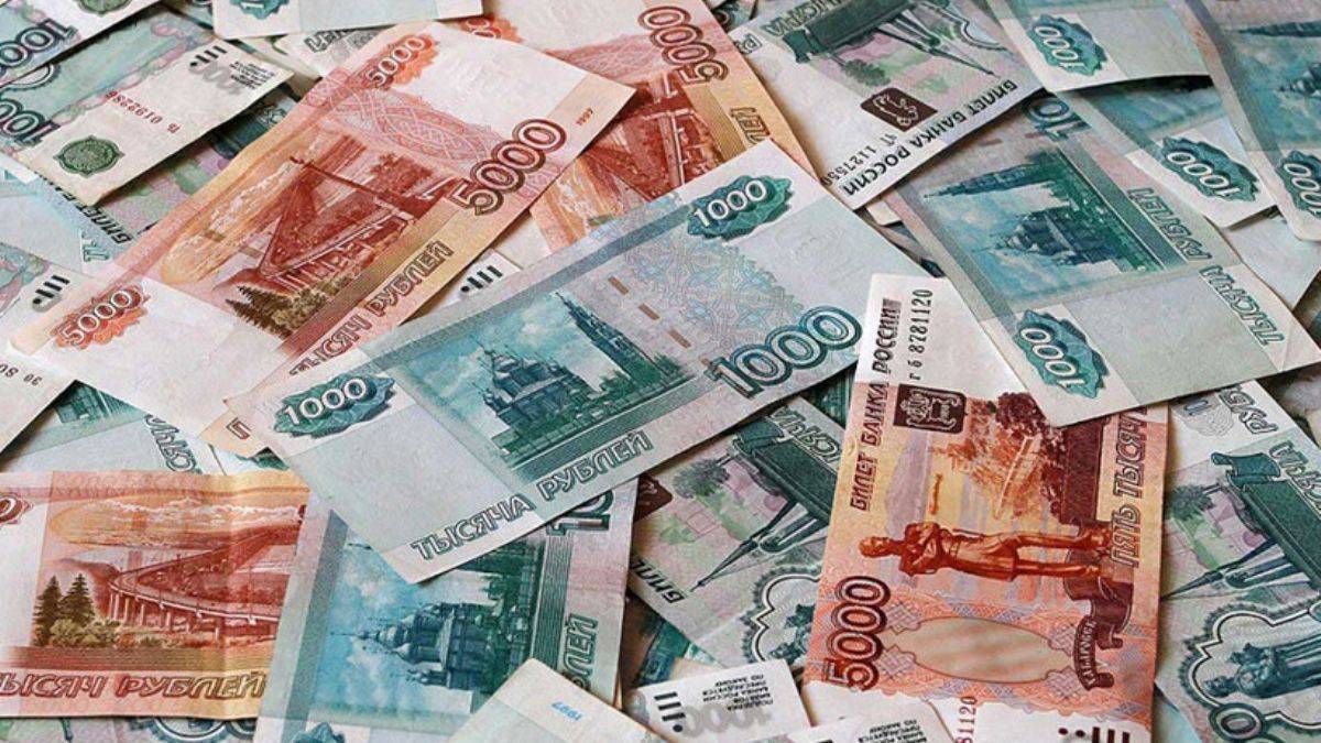 Putin'in Donbas kararı rubleyi de vurdu!