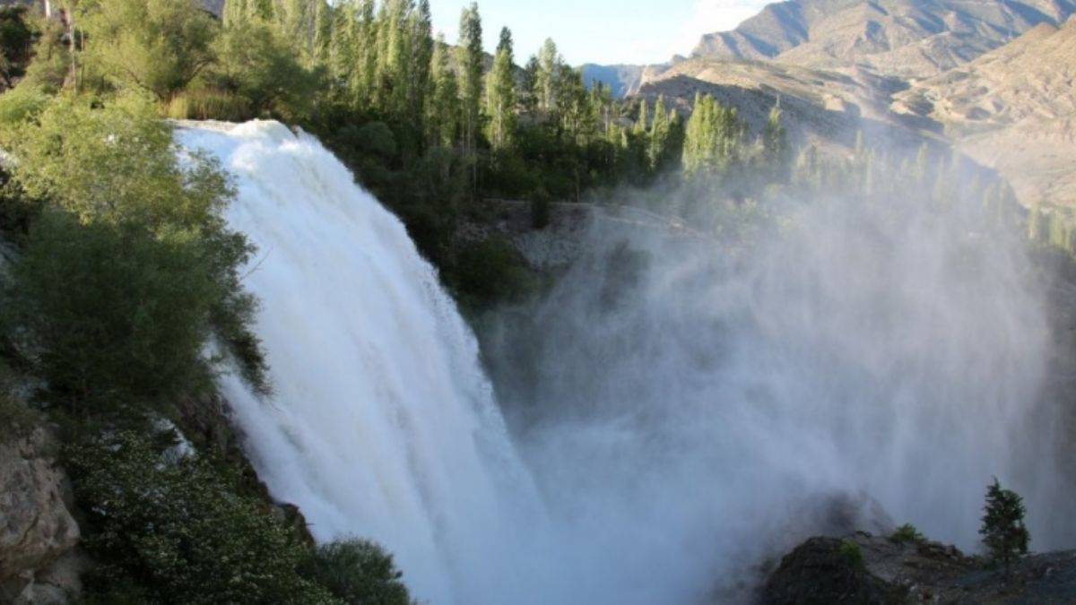 Tortum şelalesi kurudu mu? Tortum Şelalesi nerededir?