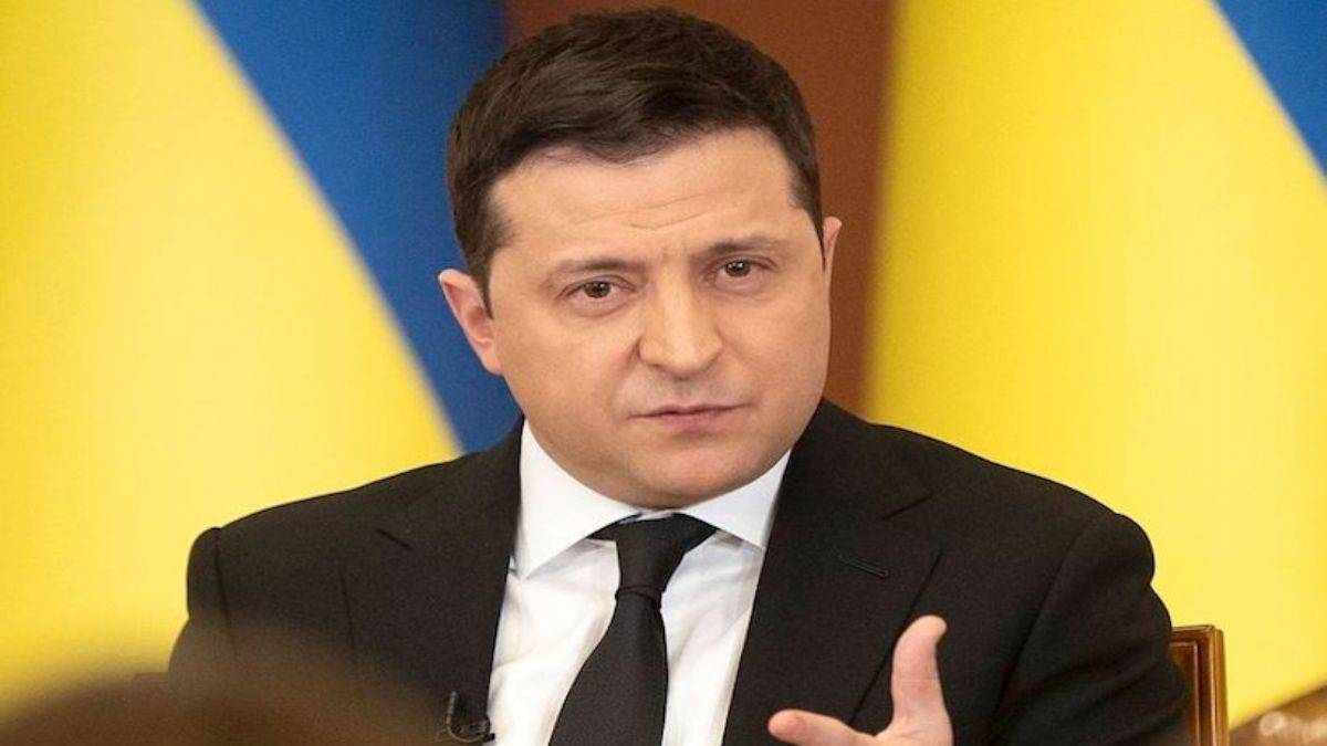 Zelenskiy sıkıyönetim ilan etti
