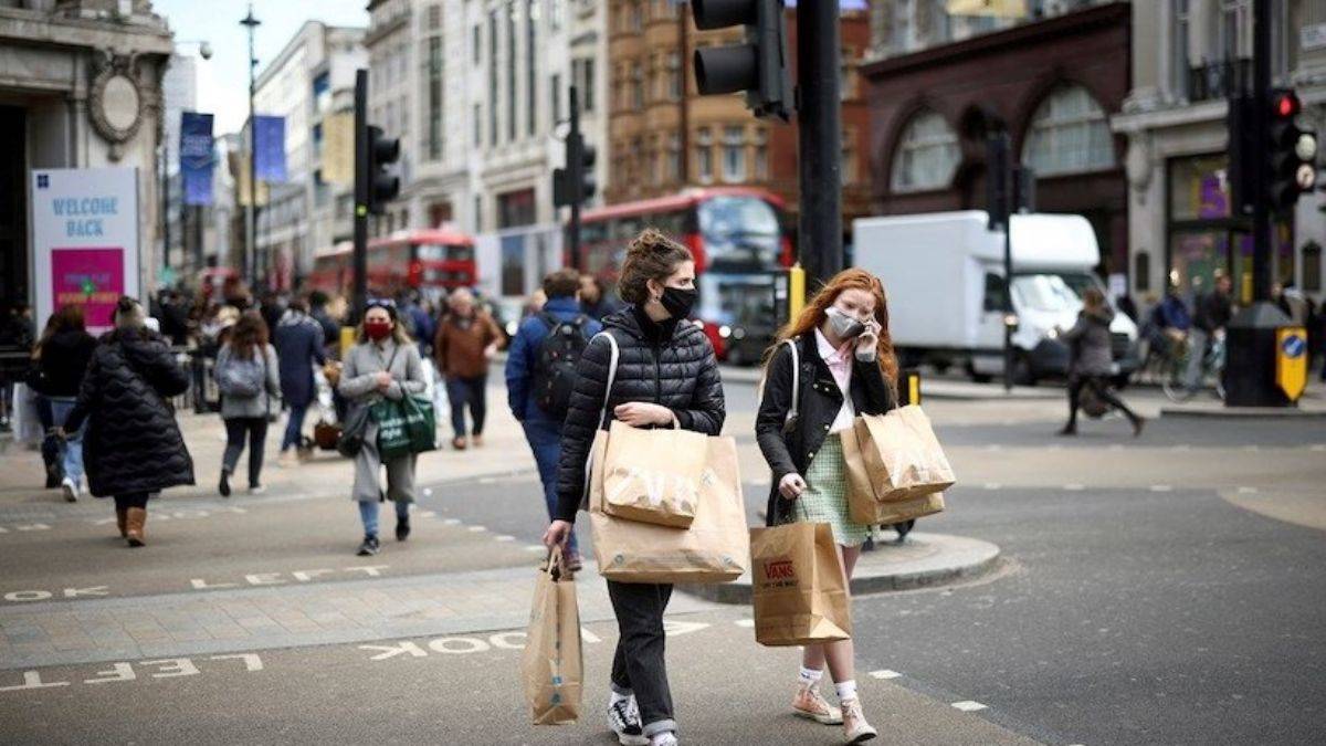 Dünyada Covid-19 kısıtlamaları sona eriyor: İşte tedbirleri kaldıran ülkeler