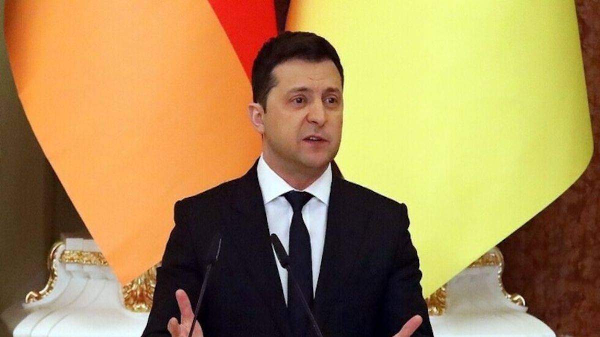 Zelenskiy'den halkına çağrı': Ellerinize silah alın, hazır olun
