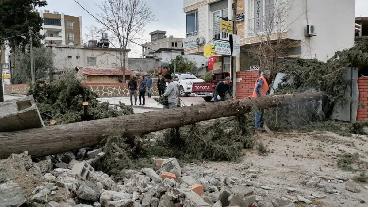 Hatay'da yarın okullar tatil mi? 25 Şubat Cuma Hatay'da okular tatil edildi mi? Hatay'da hangi ilçelerde okullar tatil edildi?