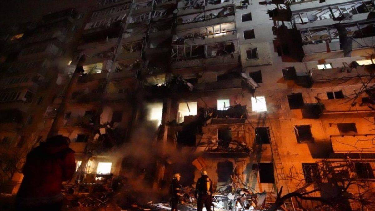 Zelenskiy: Bu gece zor geçecek