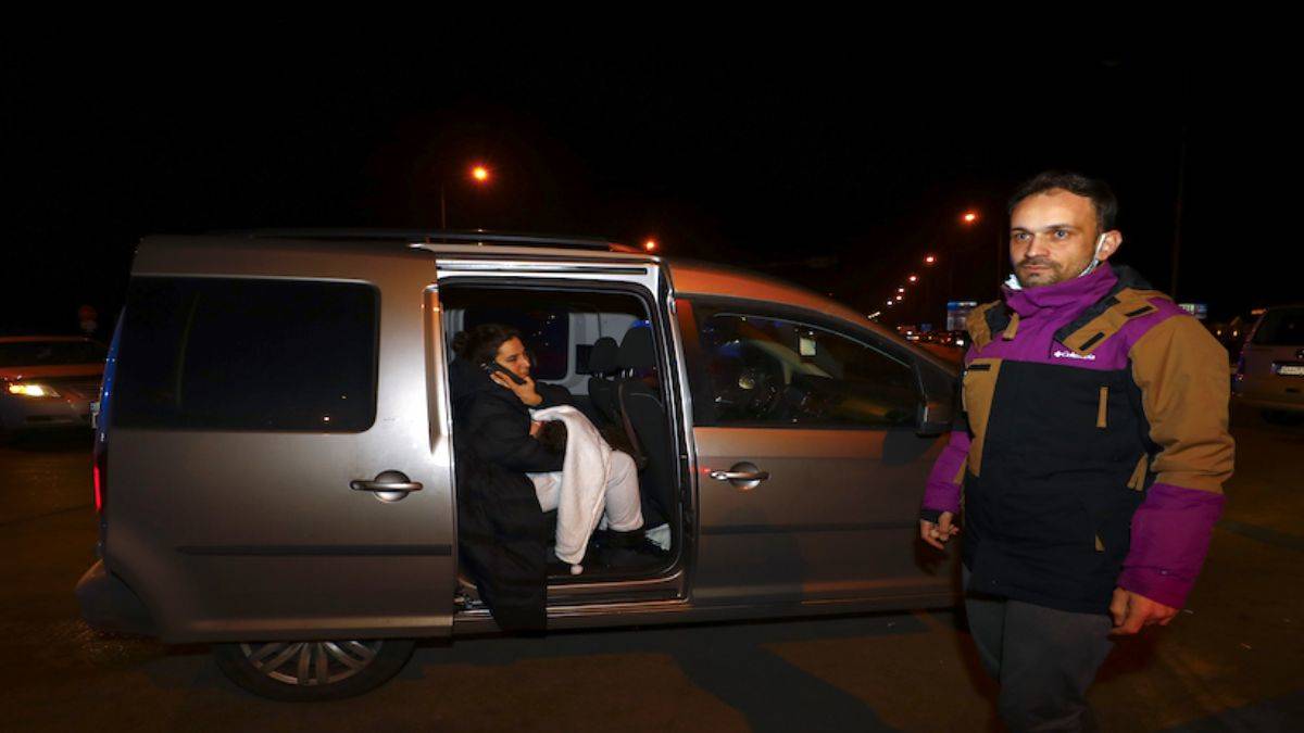 Ukrayna'dan kendi imkanları ile yola çıkan Türk aile, Polonya'ya ulaştı