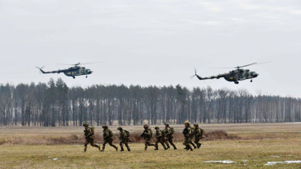 '150 bin Rus askerin yarısı Ukrayna'ya girdi'