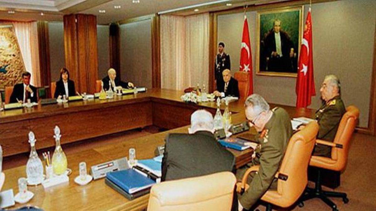 'Postmodern darbe' üzerinden 25 yıl geçti! 'Erbakan, MGK kararlarının bazılarını imzalamadı'