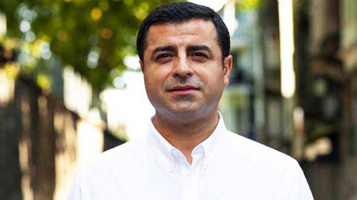 Demirtaş'tan 'Geççek' yorumu: Siyasetin konser alanında sahne boş
