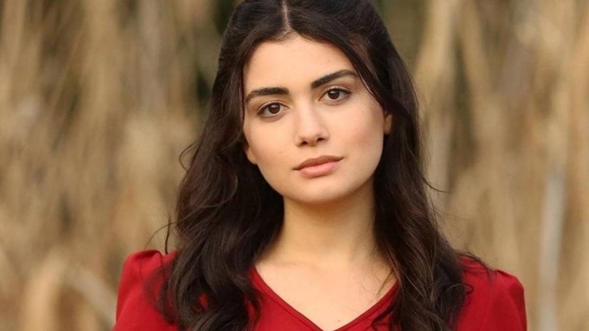 Özge Yağız kimdir? Baba dizisi Büşra Kalkan Saruhanlı kim?