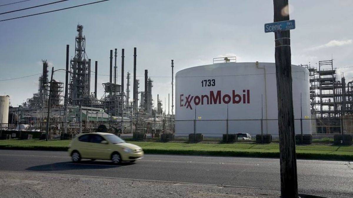 ExxonMobil'den Rusya'da operasyon durdurma kararı