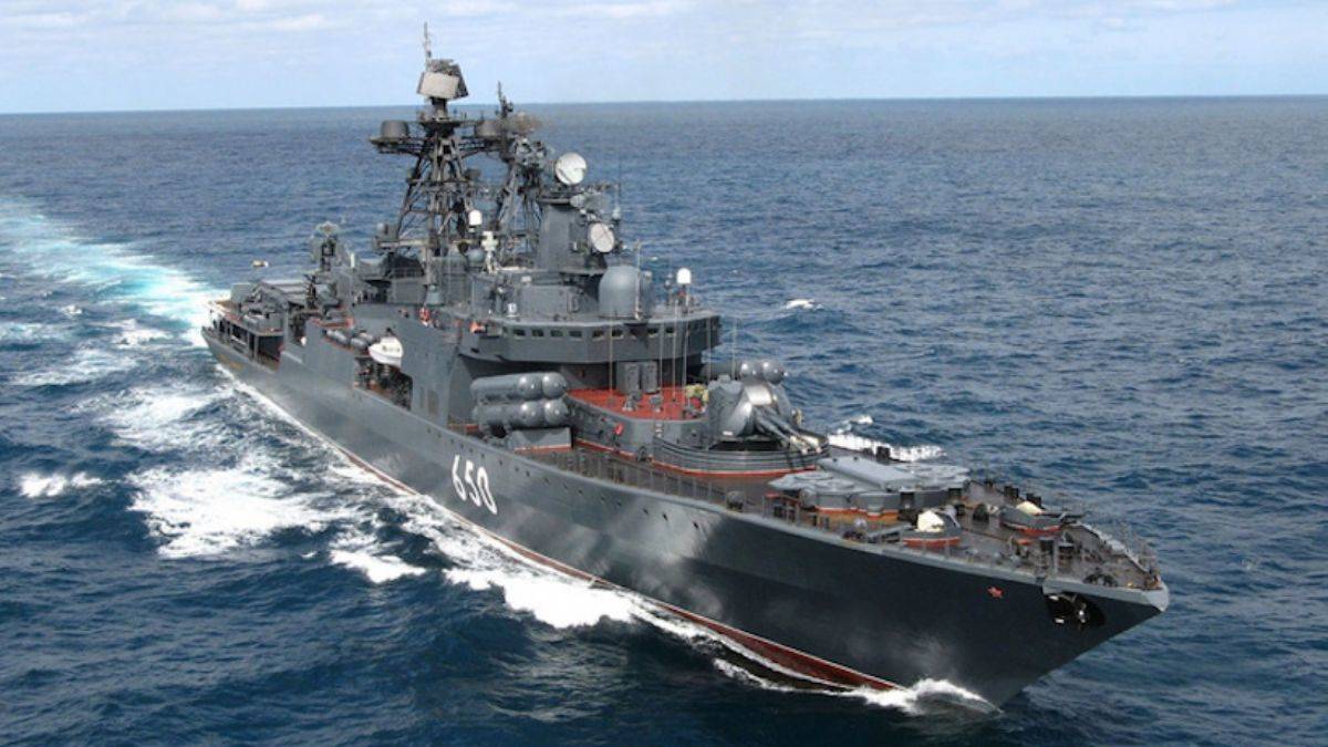 Çavuşoğlu'ndan flaş açıklama: Türkiye, 3 Rus savaş gemisinin geçişine izin vermedi