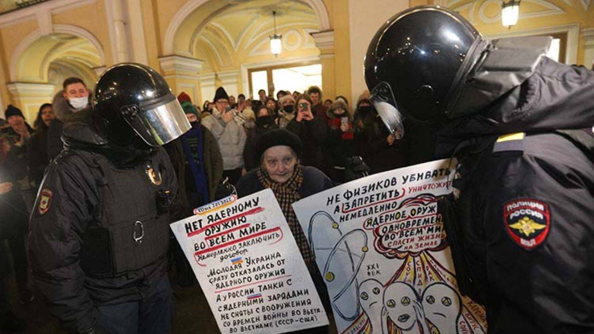 Rusya'daki protestolarda gözaltı sayısı 7 bin 500'ü geçti