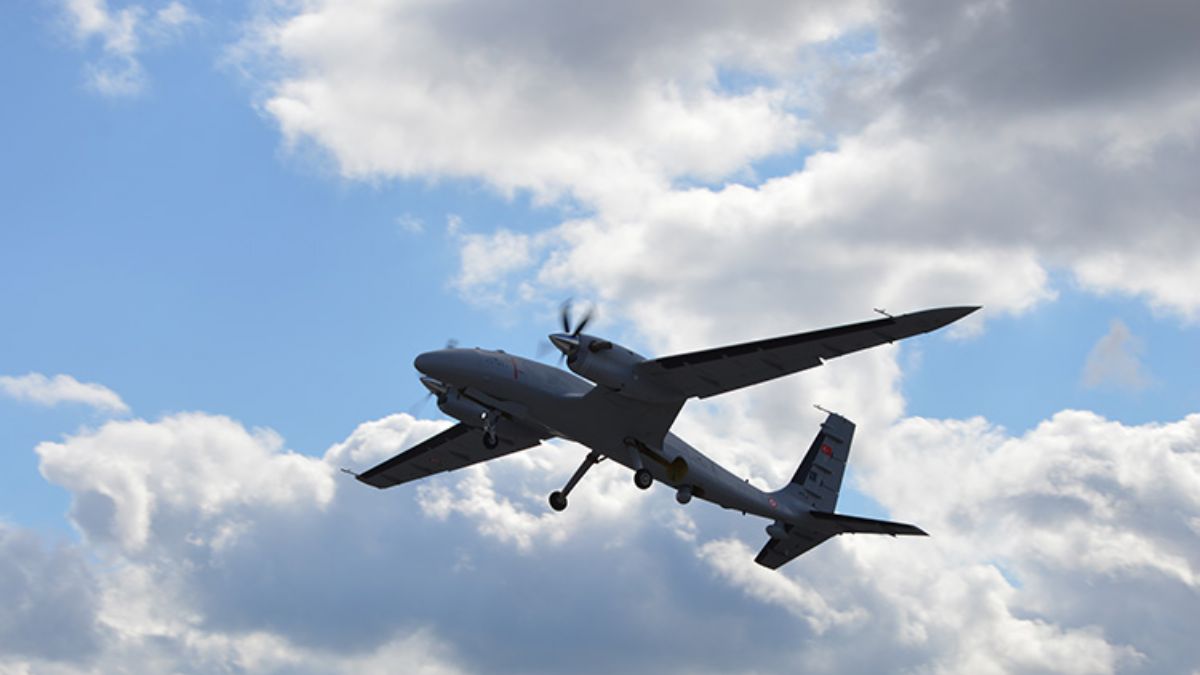 Bayraktar AKINCI B TİHA gökyüzüyle buluştu