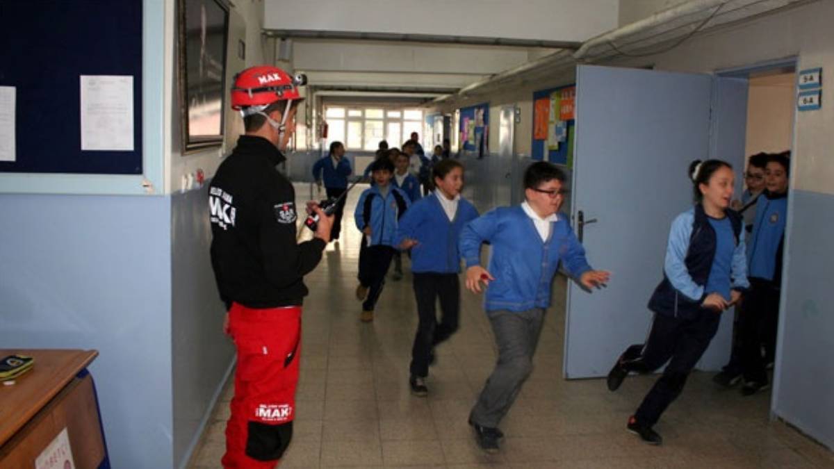 Okullarda hangi tatbikat yapılacak? Yarın okulda tatbikat mı yapılacak? Tatbikat nedir?