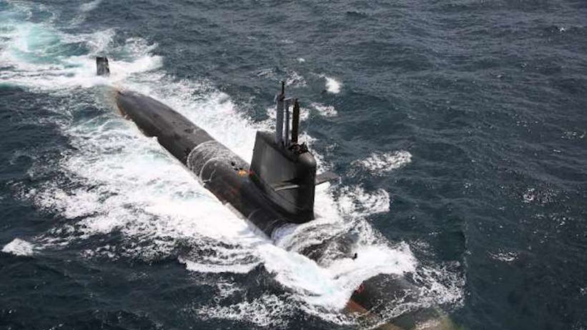 Pakistan'dan Hint denizaltısına engelleme