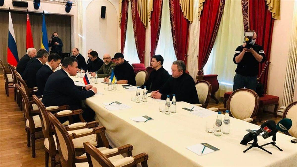 Müzakerelerin ikinci turu başladı! Putin’den uyarı