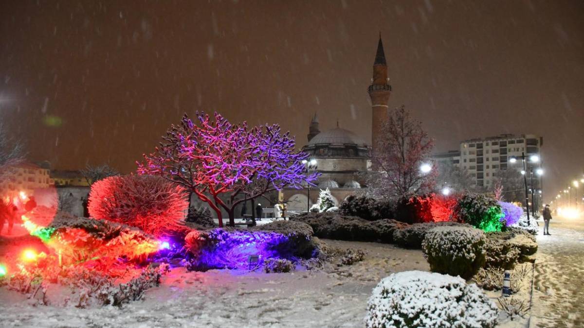 Sivas'ta yarın (4 Mart) okullar tatil mi? Sivas'ta 4 Mart Cuma okullar tatil edilir mi?