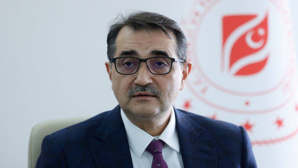 Bakan Dönmez, Isparta'daki elektrik kesintileriyle ilgili konuştu